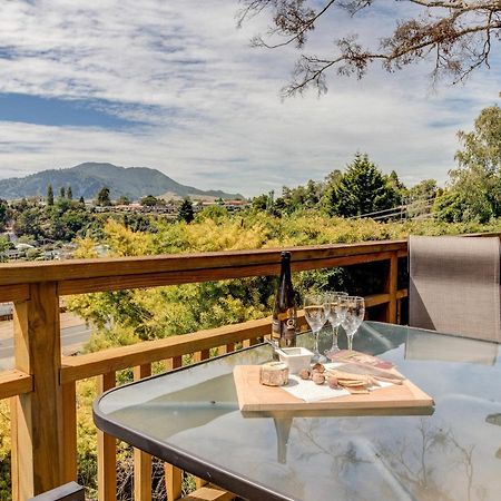 Treetop Hideaway - Taupo Holiday Home Buitenkant foto
