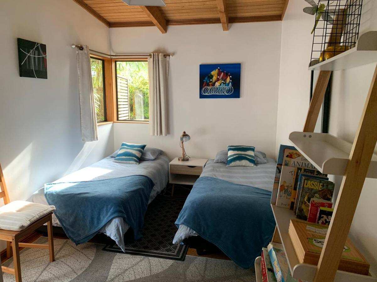Treetop Hideaway - Taupo Holiday Home Buitenkant foto